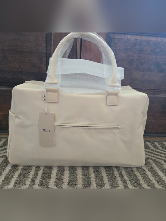 Béis Commuter Duffle Bag | Beige - Picture 3 of 7